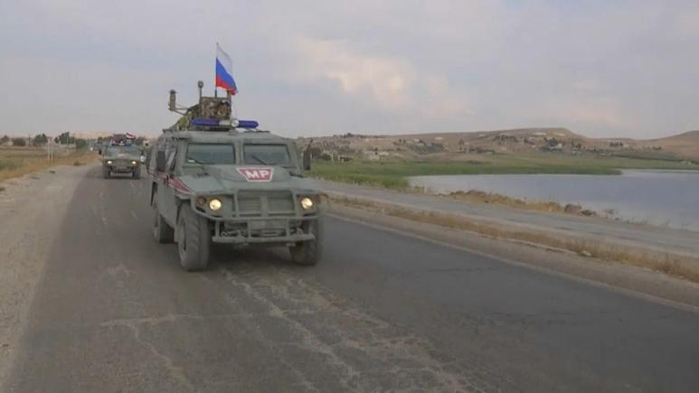 Rus askerleri Suriye- Türkiye sınırında devriye gezmeye başladı